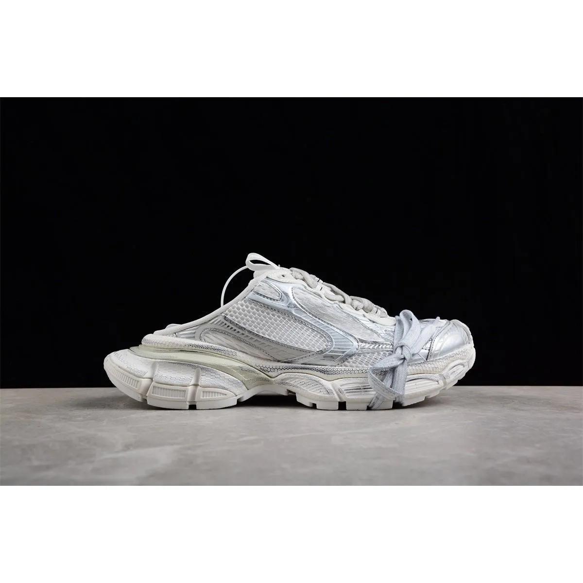 BALENCIAGA 3XL MULE x WHITE EGGSHELL