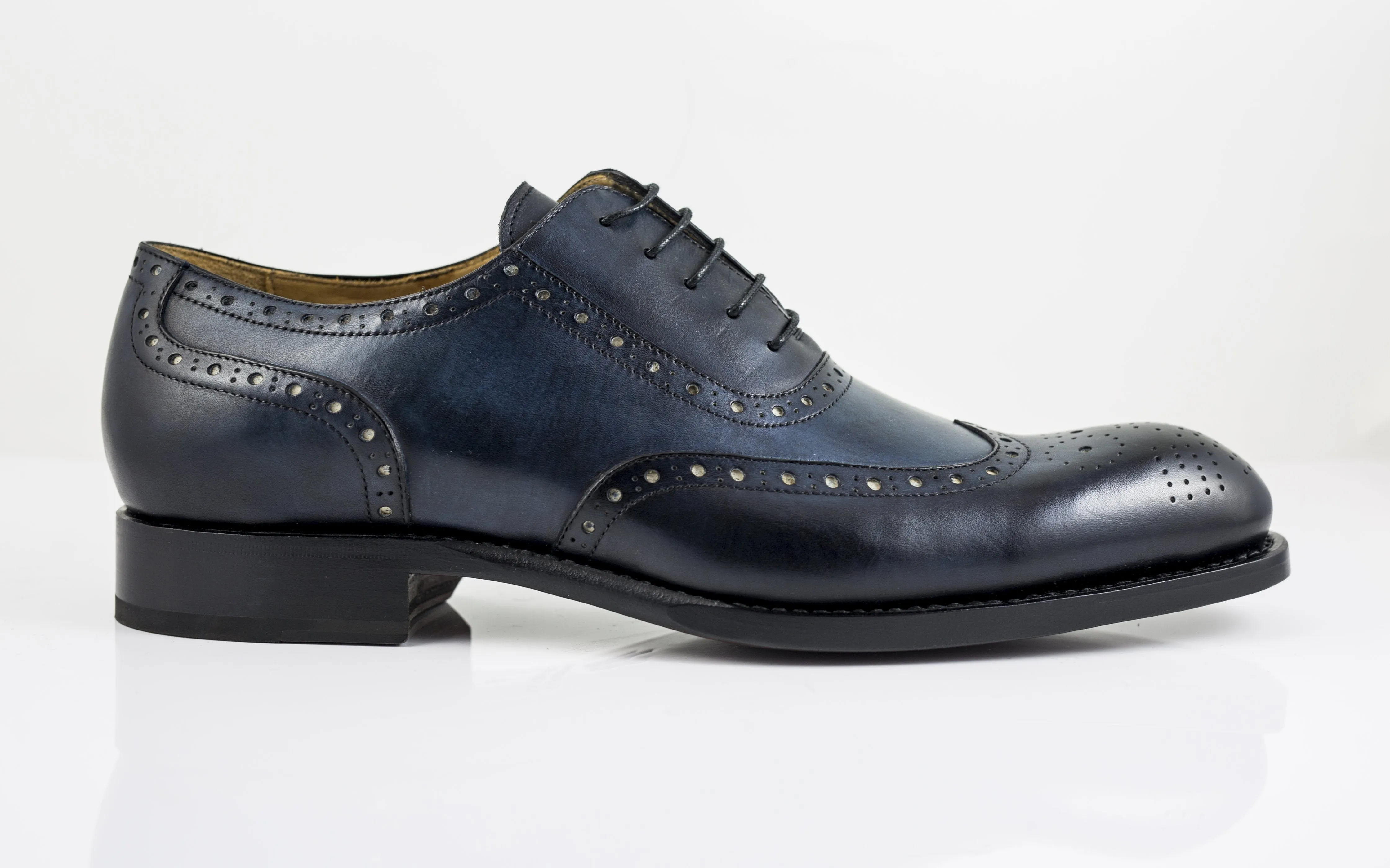 Burnished Calfskin Wingtip Spectator Oxford Blue